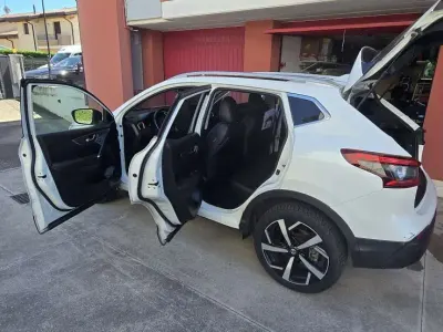Usado Nissan Qashqai Tekna 131 CV (96 kW) 2018 Blanco SUV