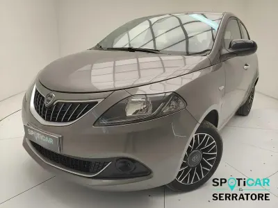 Usata Lancia Ypsilon S 70 CV (51 kW) 2024 Grigio Utilitaria