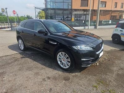 Begagnad Jaguar F-Pace 179 HK (131 kW) 2017 Svart SUV