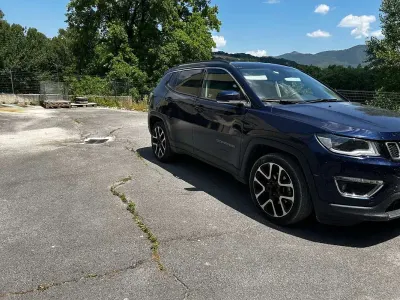 Usata Jeep Compass Limited 120 CV (88 kW) 2020 Bluazzurro SUV