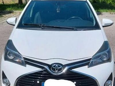 usata Toyota Yaris 3ª serie - 2015