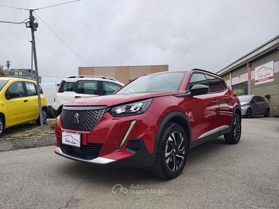 Usata Peugeot 2008 Allure 131 CV (96 kW) 2023 Rosso SUV