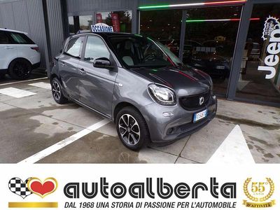 Grigio scuro / tetto nero Usata 2016 Smart ForFour Passion Utilitaria | 8900 € (Buon prezzo)