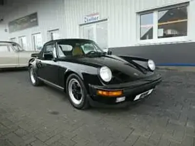 Usata Porsche 911 Carrera Cabriolet 217 CV (159 kW) 1987 Nero Cabrio