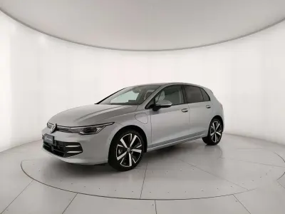 Nuova VW Golf VIII Edition 204 CV (150 kW) 2025 Dolomite silver metallizzato Berlina