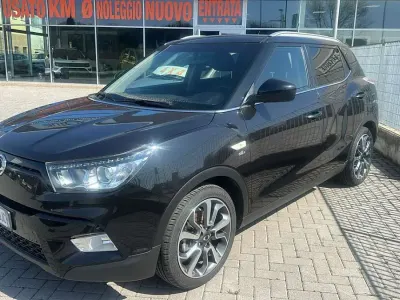 Usata SsangYong Tivoli 128 CV (94 kW) 2016 Nero SUV