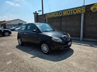 Usata Lancia Ypsilon 60 CV (44 kW) 2009 Nero Utilitaria
