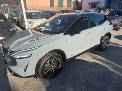 Usata Nissan Qashqai Tekna+ 158 CV (116 kW) 2023 Grigio SUV