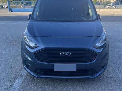 Begagnad Ford Transit Connect 100 HK (73 kW) 2023 Minibuss