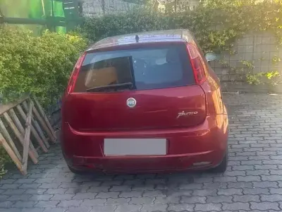 Usata Fiat Grande Punto 75 CV (55 kW) 2007 Rosso Utilitaria