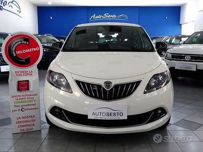Usata Lancia Ypsilon Gold 70 CV (51 kW) 2022 Bianco Utilitaria