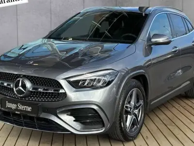 Usado Mercedes GLA200 AMG 163 CV (119 kW) 2025 Gris SUV