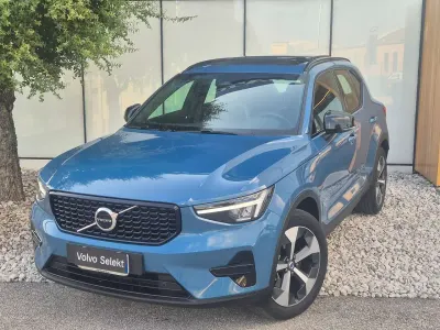 Usata Volvo XC40 Ultra 163 CV (119 kW) 2025 Metallic fjord blue SUV
