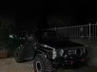 Usata Nissan Patrol 115 CV (84 kW) 1997 Nero SUV