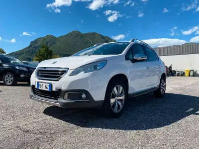 Usata Peugeot 2008 Allure 82 CV (60 kW) 2016 Bianco SUV