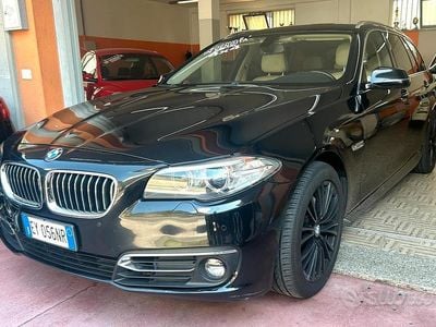 Usata BMW 525 Luxury Line 218 CV (160 kW) 2015 Viola Station wagon