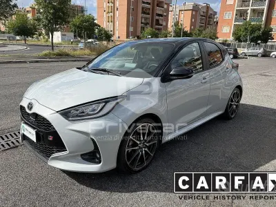 Usata Toyota Yaris Hybrid Sport 92 CV (67 kW) 2023 Grigio Berlina