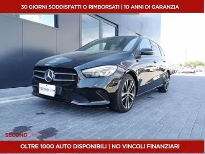 Usata Mercedes B180 136 CV (100 kW) 2019 Nero Utilitaria