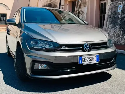 Usata VW Polo 90 CV (66 kW) 2021 Grigio Utilitaria