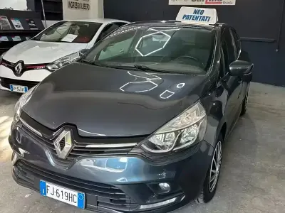Usata Renault Clio IV 90 CV (66 kW) 2017 Grigio Berlina