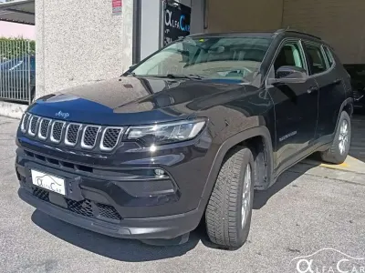 Begagnad Jeep Compass 131 HK (96 kW) 2021 Grå SUV
