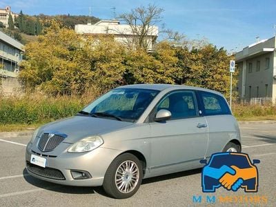 Usata Lancia Ypsilon 77 CV (56 kW) 2010 Nero Utilitaria