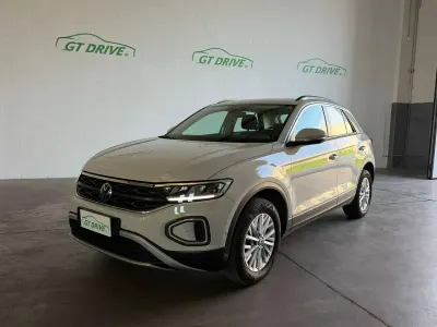 Usata VW T-Roc Style 150 CV (110 kW) 2023 Argento ghiaccio SUV