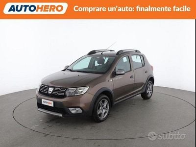Usata Dacia Sandero Stepway 90 CV (66 kW) 2017 Marrone SUV