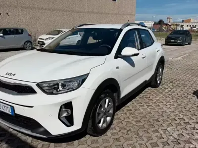 Usata Kia Stonic Urban 82 CV (60 kW) 2022 Bianco SUV