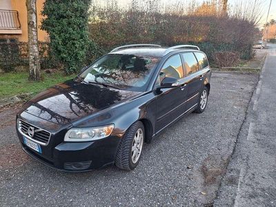 Usata Volvo V50 Kinetic 136 CV (100 kW) 2012 Nero Station wagon