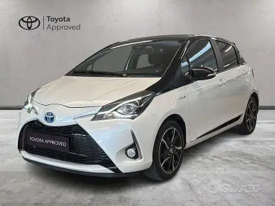 Begagnad Toyota Yaris Hybrid Edition 101 HK (74 kW) 2018 Vit Sedan