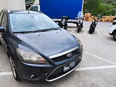 Brugt Ford Focus Titanium 90 HK (66 kW) 2009 Grå Stationcar