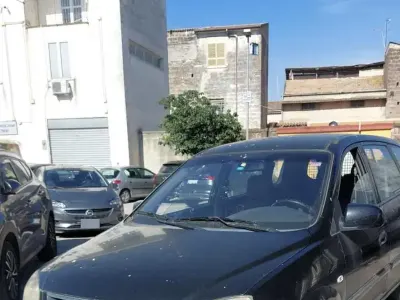 Usata Kia Carens 105 CV (77 kW) 2005 Nero Monovolume