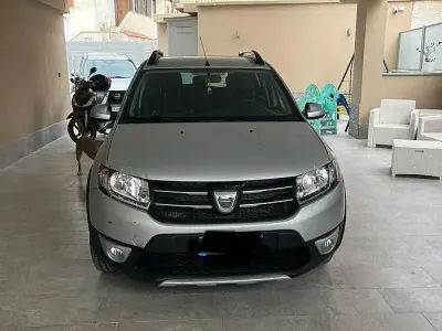 Usata Dacia Sandero Stepway 90 CV (66 kW) 2016 Grigio Berlina