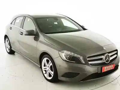 Usata Mercedes A180 109 CV (80 kW) 2013 Grigio Berlina