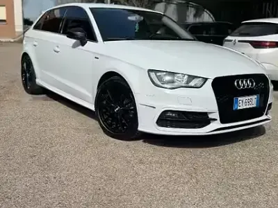 Usata Audi A3 S-Line 110 CV (80 kW) 2015 Bianco Berlina