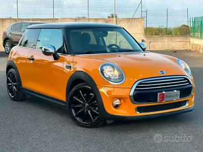 Usata Mini Cooper 136 CV (100 kW) 2015 Arancione Utilitaria