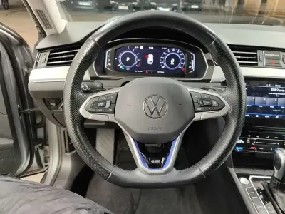 Usata VW Passat GTE 56 CV (41 kW) 2021 Argento Station wagon