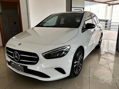 Usata Mercedes B180 Premium 115 CV (84 kW) 2019 Bianco Monovolume