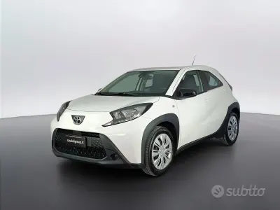 Usata Toyota Aygo X Active 72 CV (52 kW) 2022 Bianco SUV