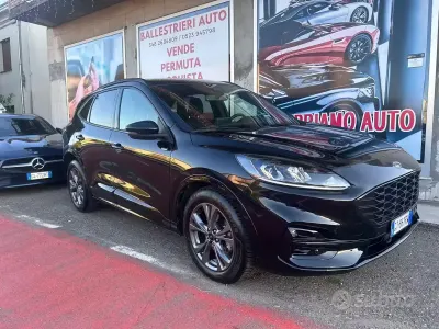 Usata Ford Kuga ST 120 CV (88 kW) 2024 Nero SUV