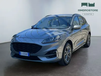 Usata Ford Kuga ST-Line X 152 CV (111 kW) 2022 Solar silver SUV