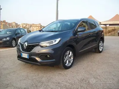 Usata Renault Kadjar 116 CV (85 kW) 2021 Bluazzurro SUV