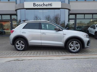 Usata VW T-Roc R-line 149 CV (109 kW) 2022 Grigio SUV