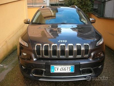 Usata Jeep Cherokee Limited 140 CV (102 kW) 2014 Grigio SUV