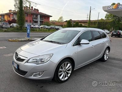 Usata Opel Astra Cosmo 165 CV (121 kW) 2012 Grigio Station wagon