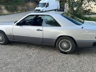 Usata Mercedes 300 181 CV (133 kW) 1989 Argento Coupé