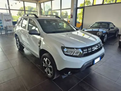 Usata Dacia Duster Journey 101 CV (74 kW) 2023 Bianco SUV