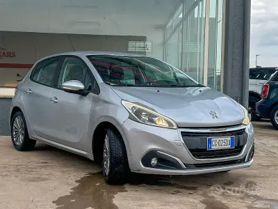 Occasion Peugeot 208 Active 75 PK (55 kW) 2016 Grijs Hatchback