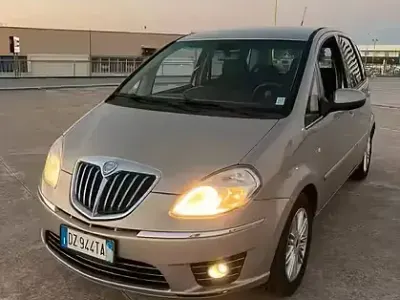 Usata Lancia Musa 77 CV (56 kW) 2010 Monovolume